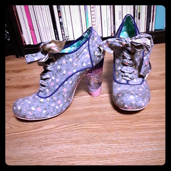 irregular choice size 9